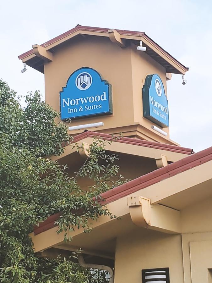 Norwood Inn & Suites Merrillville Bagian luar foto